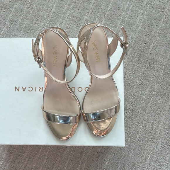 Nine West Two Piece Ankle Strap Gold heels - Picture 6 of 7